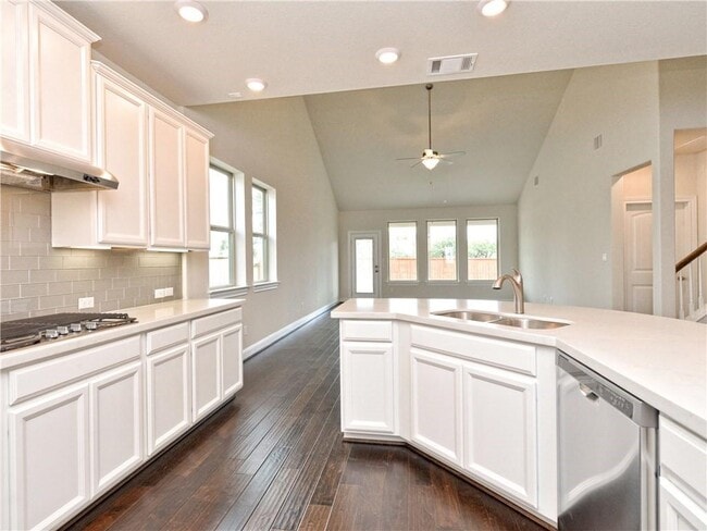 Building Photo - 15716 Cinca Terra Dr