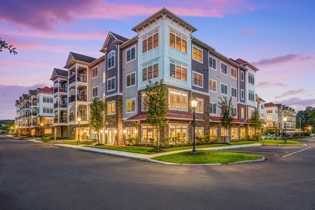 Building Photo - The Enclave at Dewy Meadows