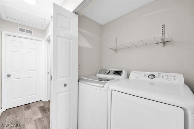 Foto del edificio - 4015 16th Ave SE