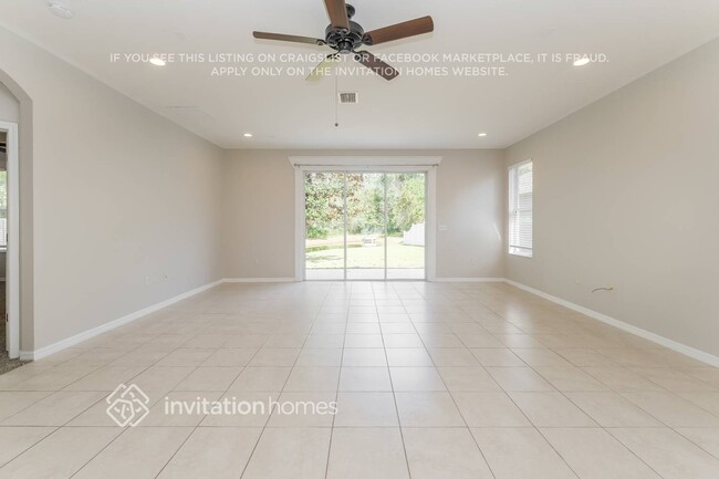 Foto del edificio - 15841 Leatherleaf Ln