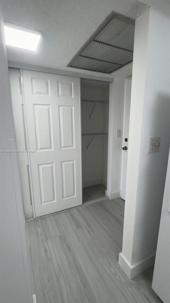 Foto del edificio - 200 172nd St