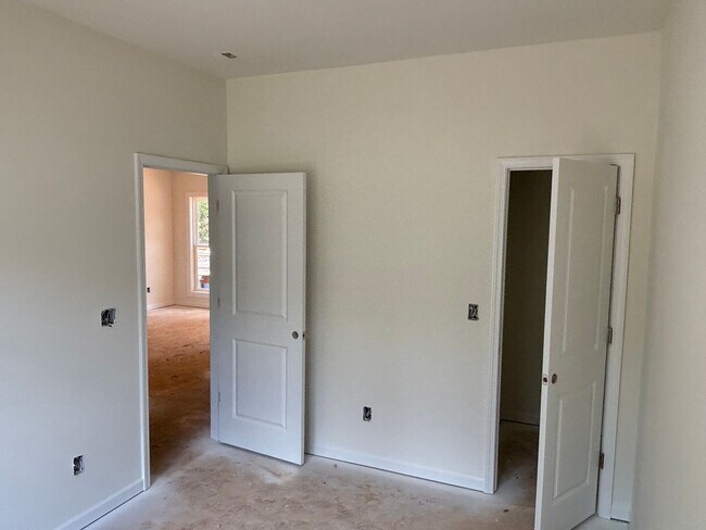 Foto del edificio - New Construction 2 Bedroom 1 Bath apartment in Downtown Clover