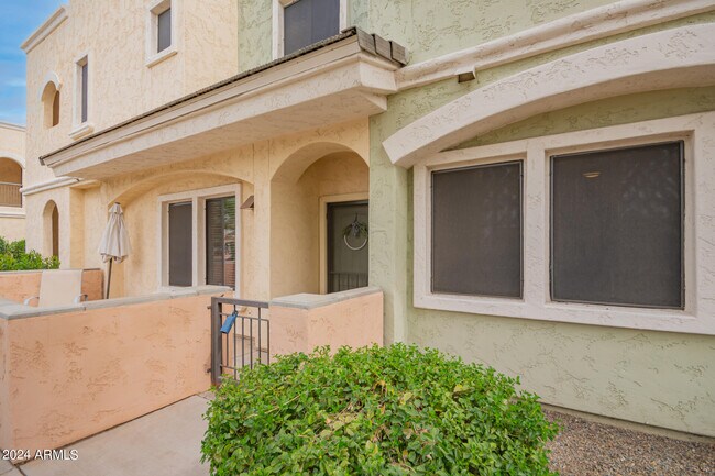Foto del edificio - 10757 N 74th St