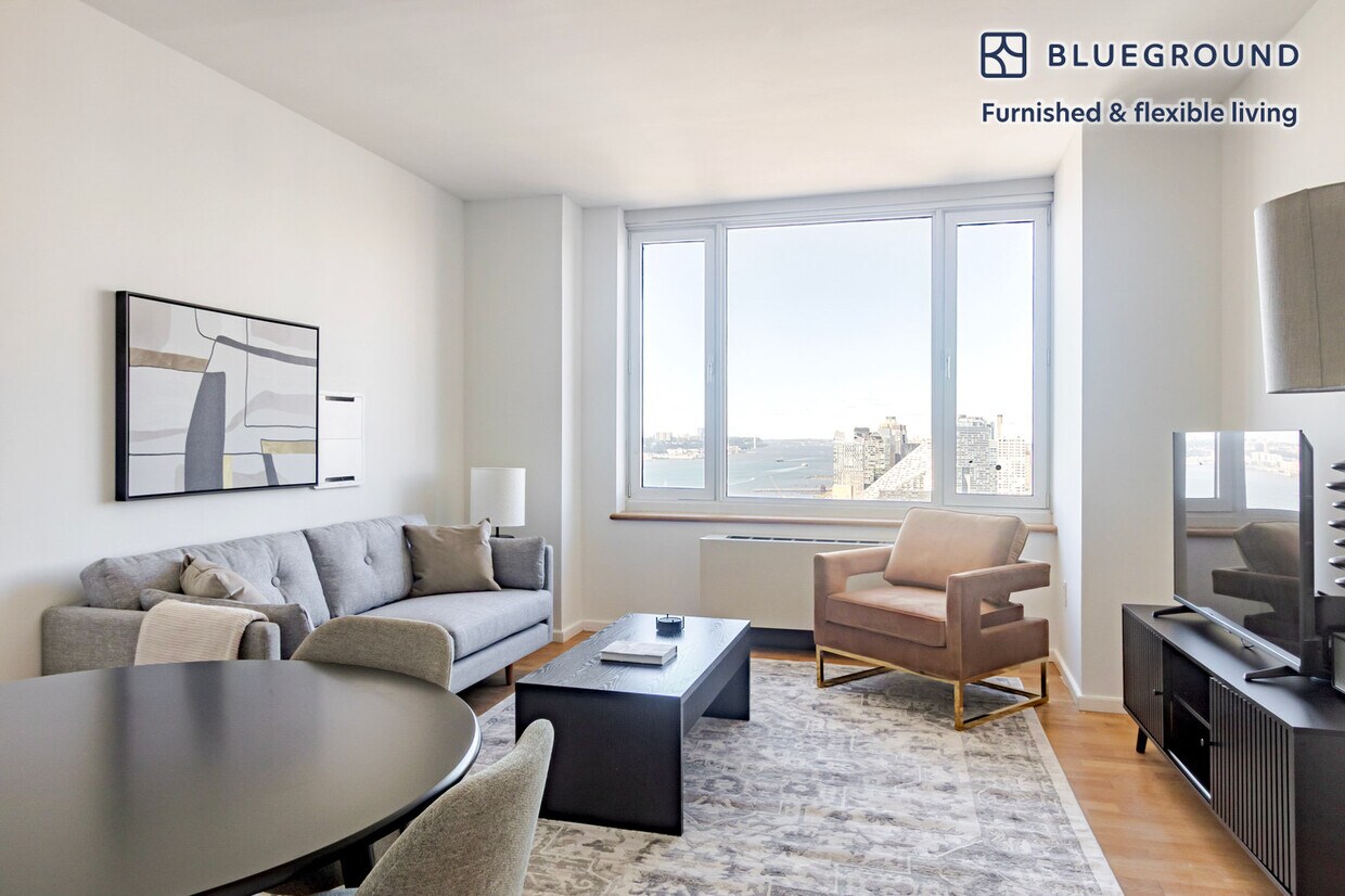 Primary Photo - 635 W 42nd St