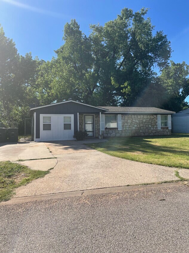 1840 Cherry Ln, Del City, OK 73115 House Rental in Del City, OK