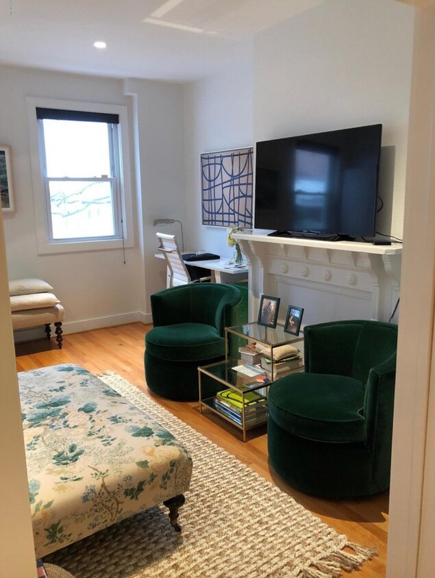 Primary Photo - 60 Greenwich Ave