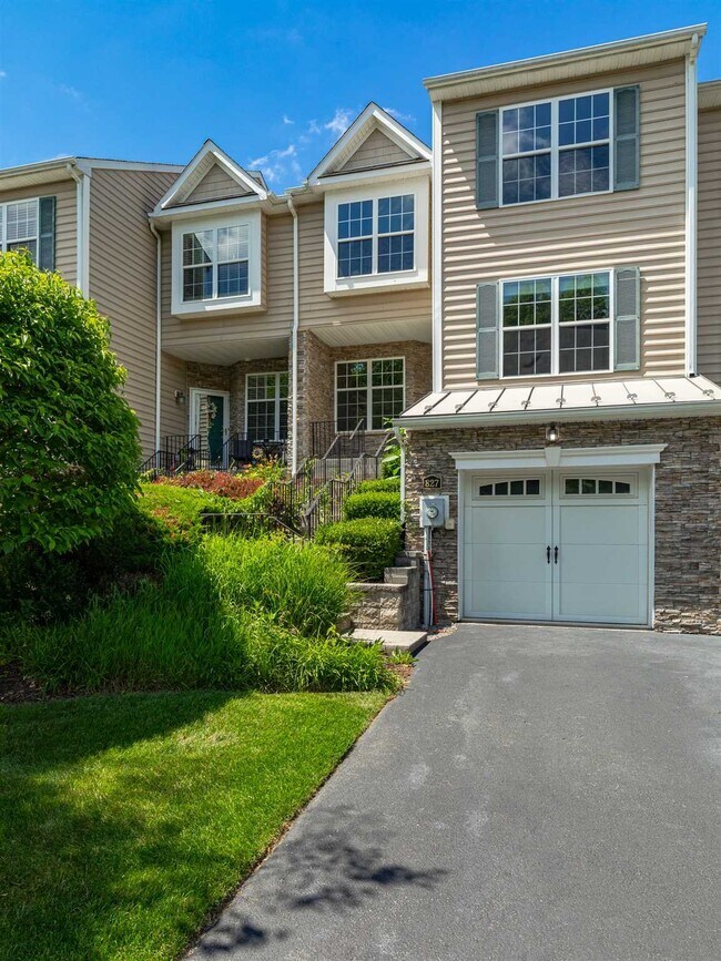 827 Huntington Dr, Fishkill, NY 12524 Townhome Rentals in Fishkill NY