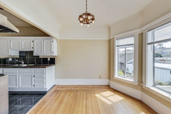 Foto del edificio - 1 Bed/1 Bath Available