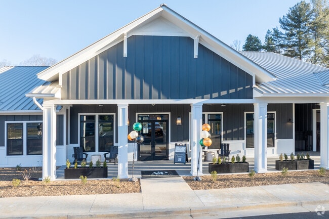 Building Photo - Arden Pines Luxury Apartments