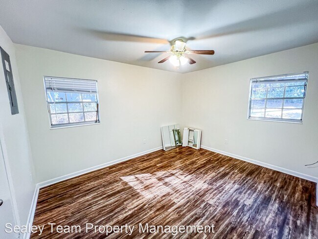 Building Photo - 3 br, 2 bath House - 809 Millard St