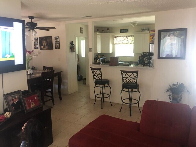 Foto del edificio - 19442 Vanowen St