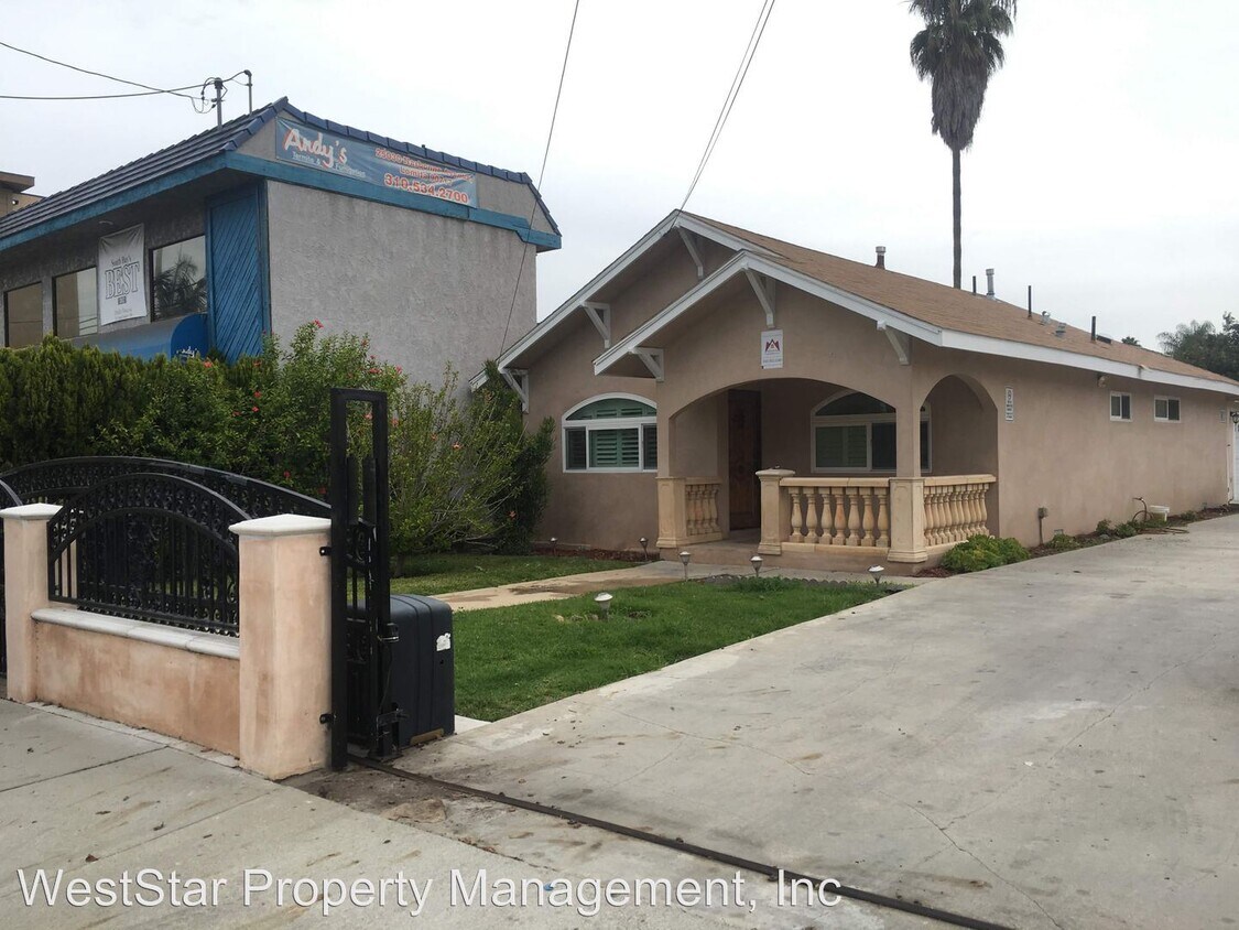 Primary Photo - 25036 Narbonne Ave