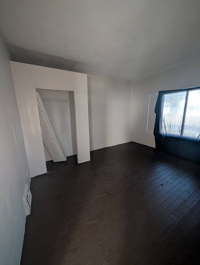 Foto del edificio - 2116 W Garden St