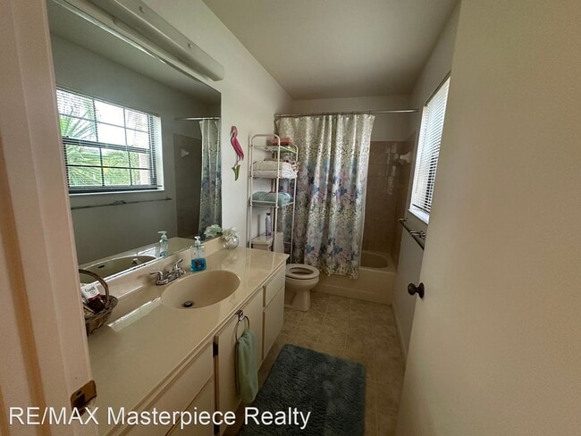 Building Photo - 1 br, 1 bath House - 2013 NE Collins Ave 4...