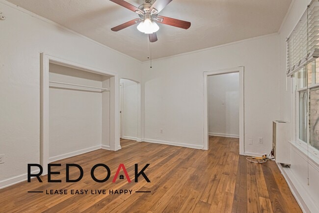 Building Photo - ~$200 OFF Each Month~ Spacious, Beautiful ...