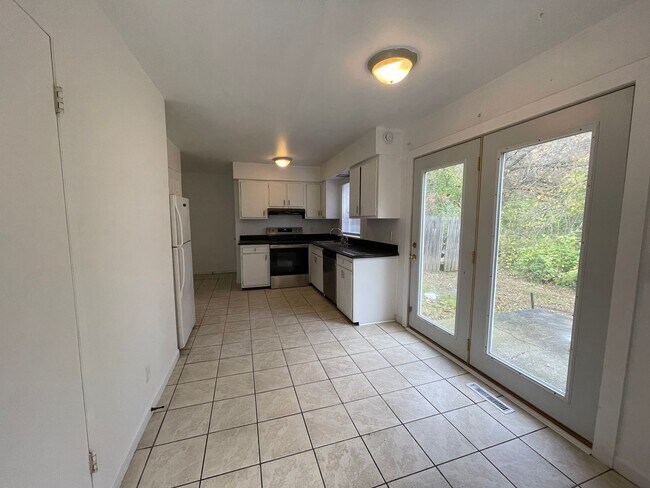 Building Photo - Abbott Court Apartments