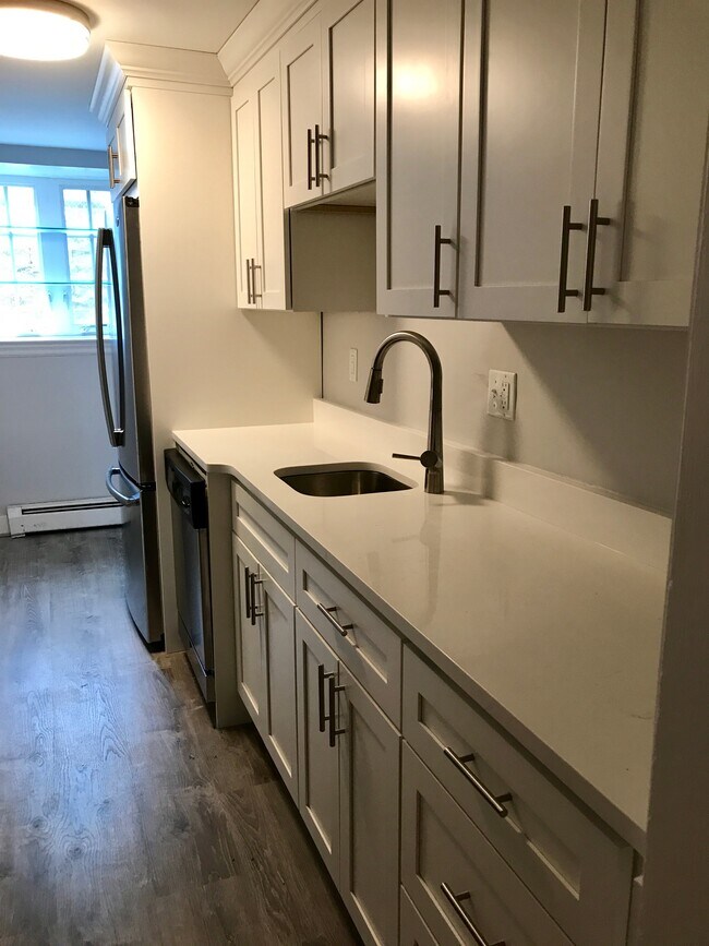 Foto del edificio - 28 Rustic St