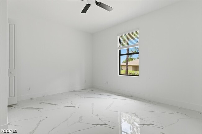 Building Photo - 4787 Golfview Blvd