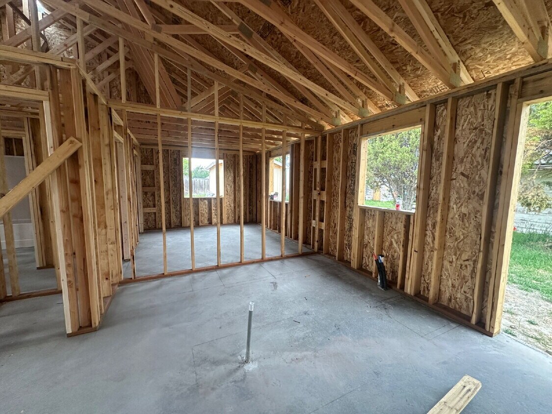 Foto del edificio - Coming Soon – Brand New 2 Bed, 1 Bath Duplex in Twin Bridges