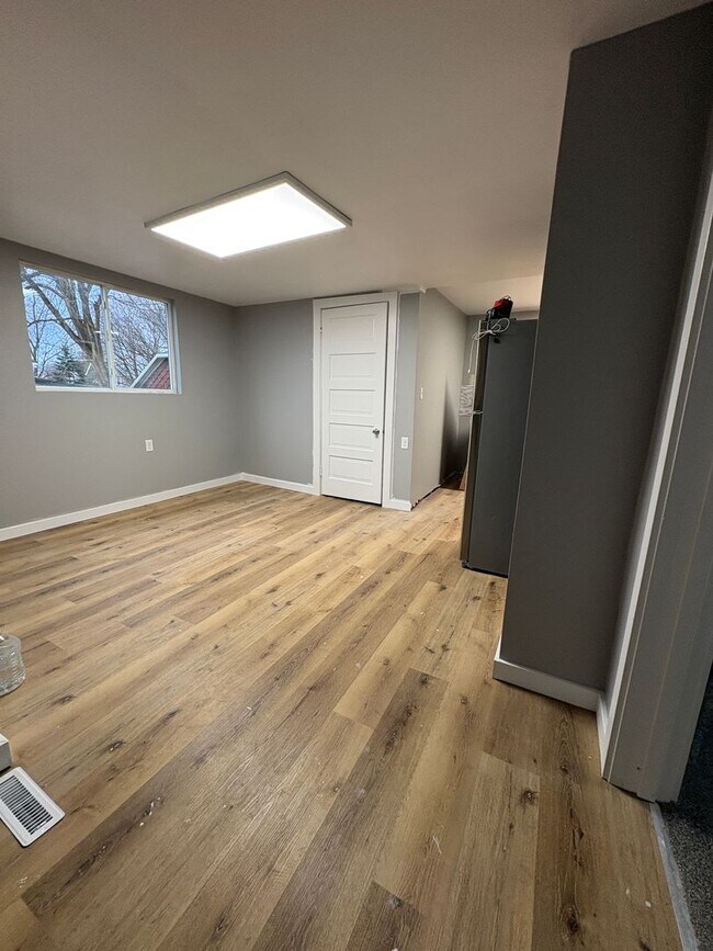 Foto del edificio - 313 e first street