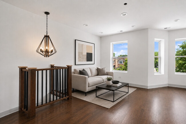 Building Photo - 4108 N Cicero Ave