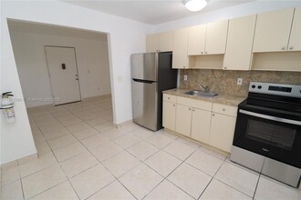 Building Photo - 1828 NW 19th St