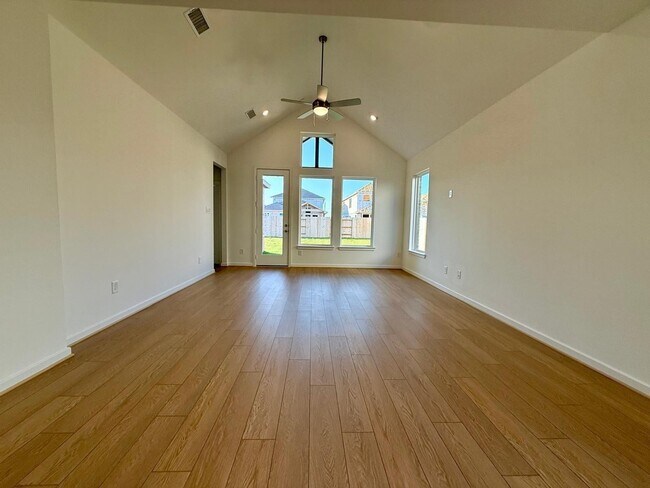 Foto del edificio - 22142 Ingham Blf Ln