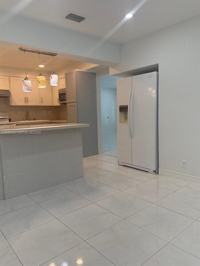 Foto del edificio - 4210 NE 12th Terrace