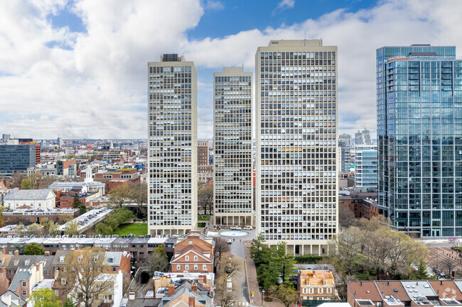 Building Photo - Society Hill Towers