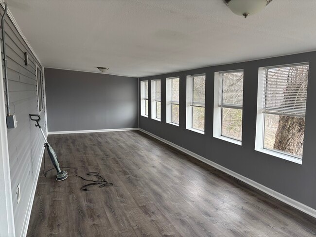 Building Photo - 204 Park Place Dr