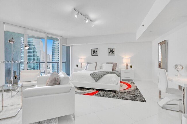 Foto del edificio - 475 Brickell Ave