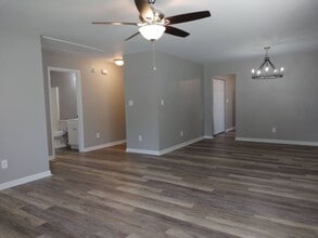 Building Photo - 1034 Park Meadow Dr