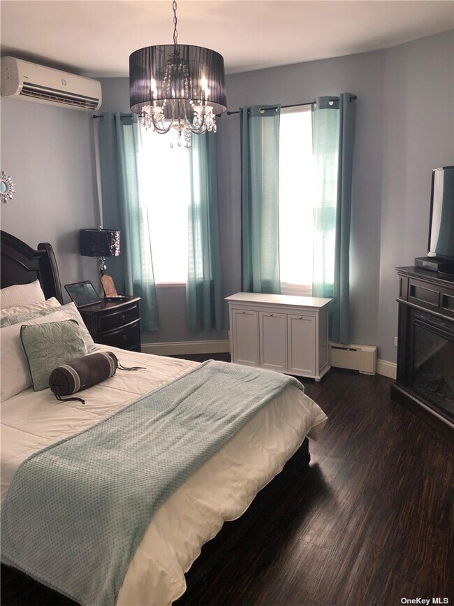 Foto del edificio - 128-17 14th Ave