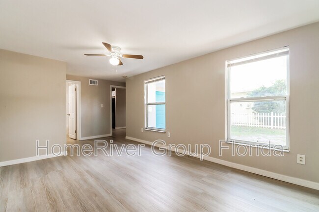 Building Photo - 625 58th St S
