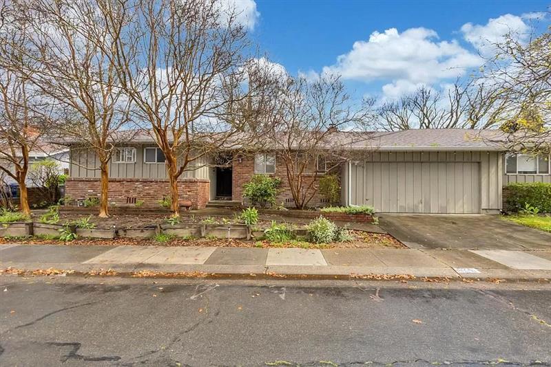 5741 Lonsdale Dr, Sacramento, CA 95822 House Rental in Sacramento, CA