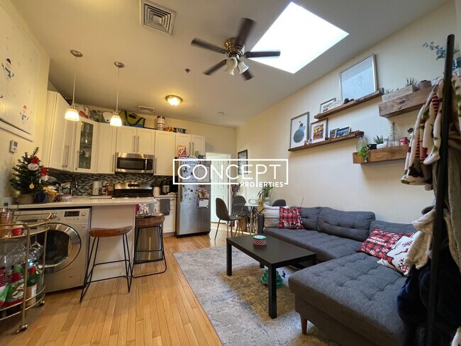 Building Photo - 243 Northampton St