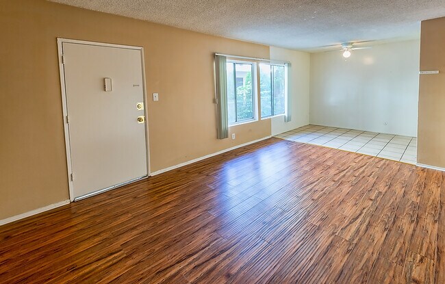Building Photo - 1145 Elden Ave