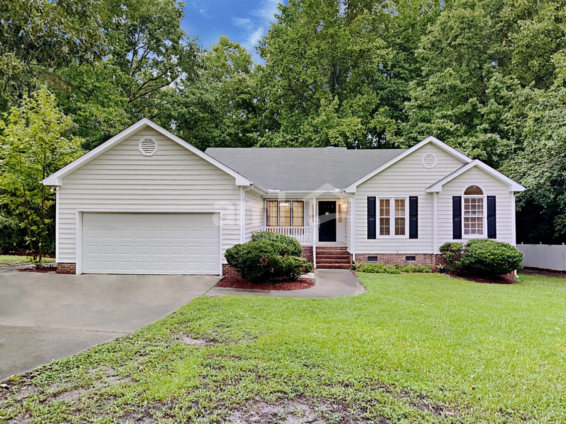Primary Photo - 412 Redpath Dr