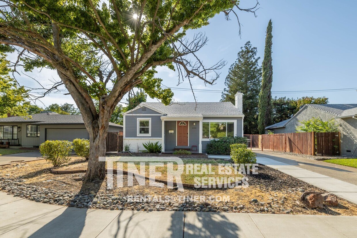 Primary Photo - Charming East Sacramento Bungalow