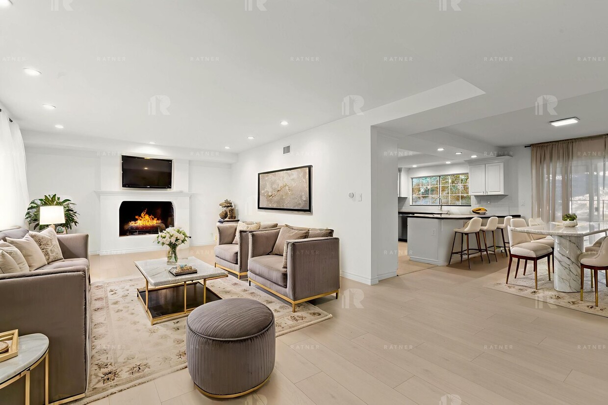 Primary Photo - Newly Remodeled Huge Open Concept 4 Bed / ...