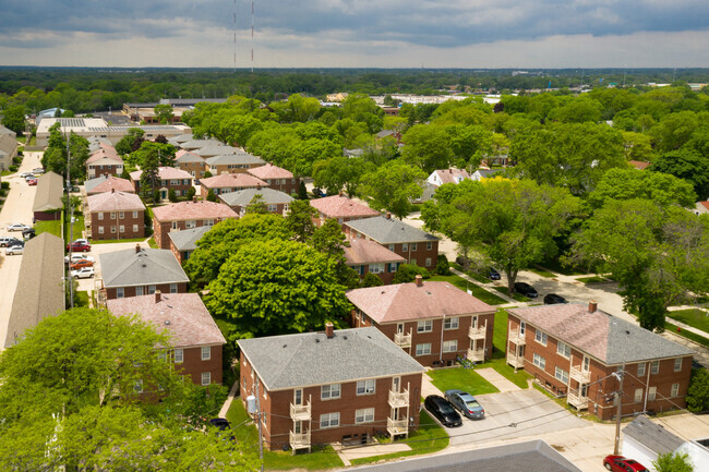 Building Photo - Bay Colony I