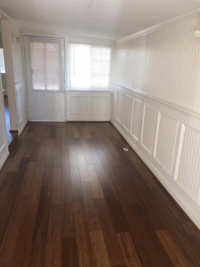 Foto del edificio - 1422 Rainbrook Way