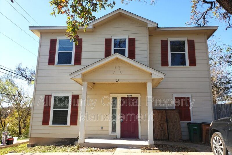Foto principal - 1023 Springdale Rd