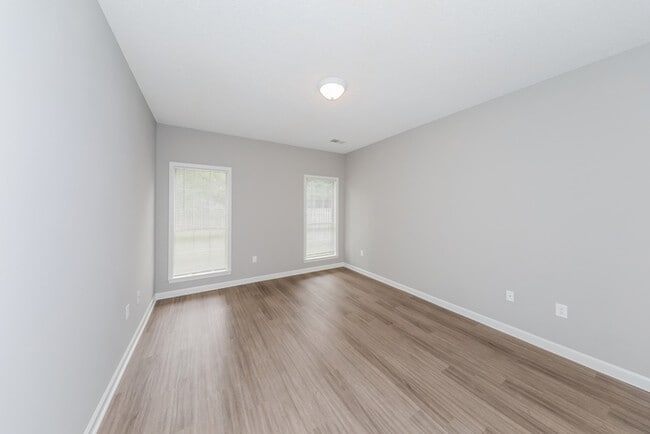Building Photo - 1155 Amberley Woods Dr