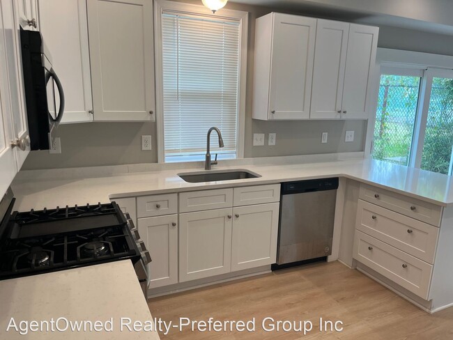 Foto del edificio - 3 br, 2.5 bath House - 3443 Cosgrove Avenue