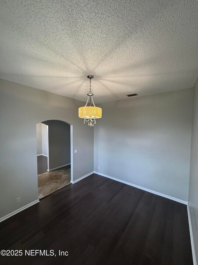Foto del edificio - 12033 Walkers Glen Ln N