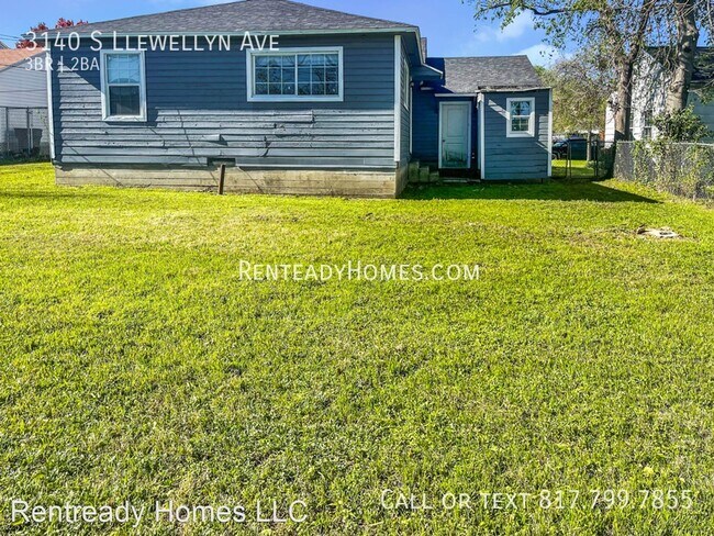 Foto del edificio - 3 br, 2 bath House - 3140 S Llewellyn Ave