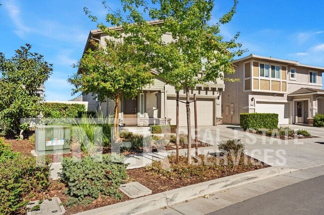 Building Photo - Modern Comfort in Natomas!