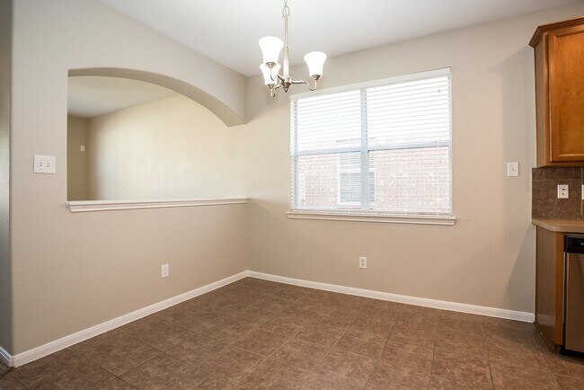 Building Photo - 6015 Starbrook Creek Dr