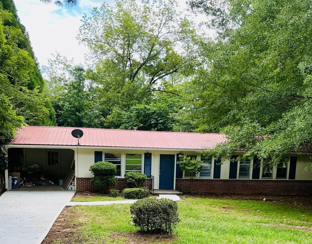 Now Available! Newly Renovated 3 BR/2 BA i... - **COMING SOON! Beautiful Remodel In Progre...